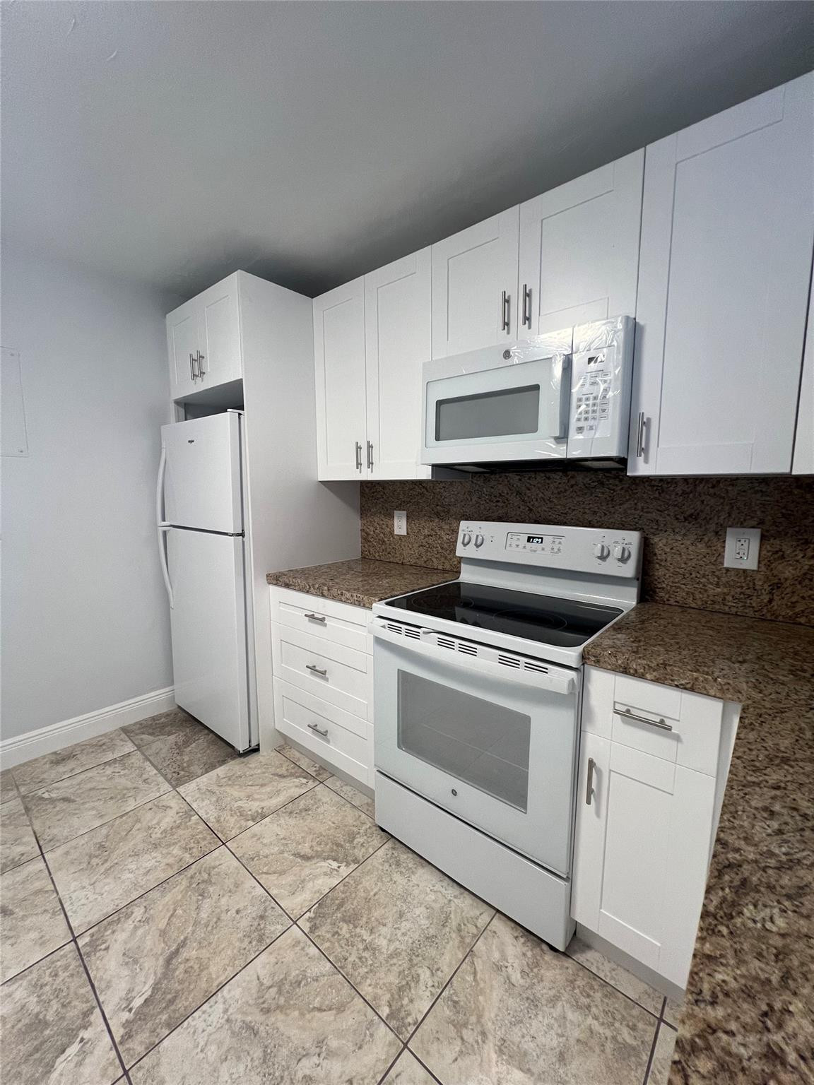 625 SW 4th St 2