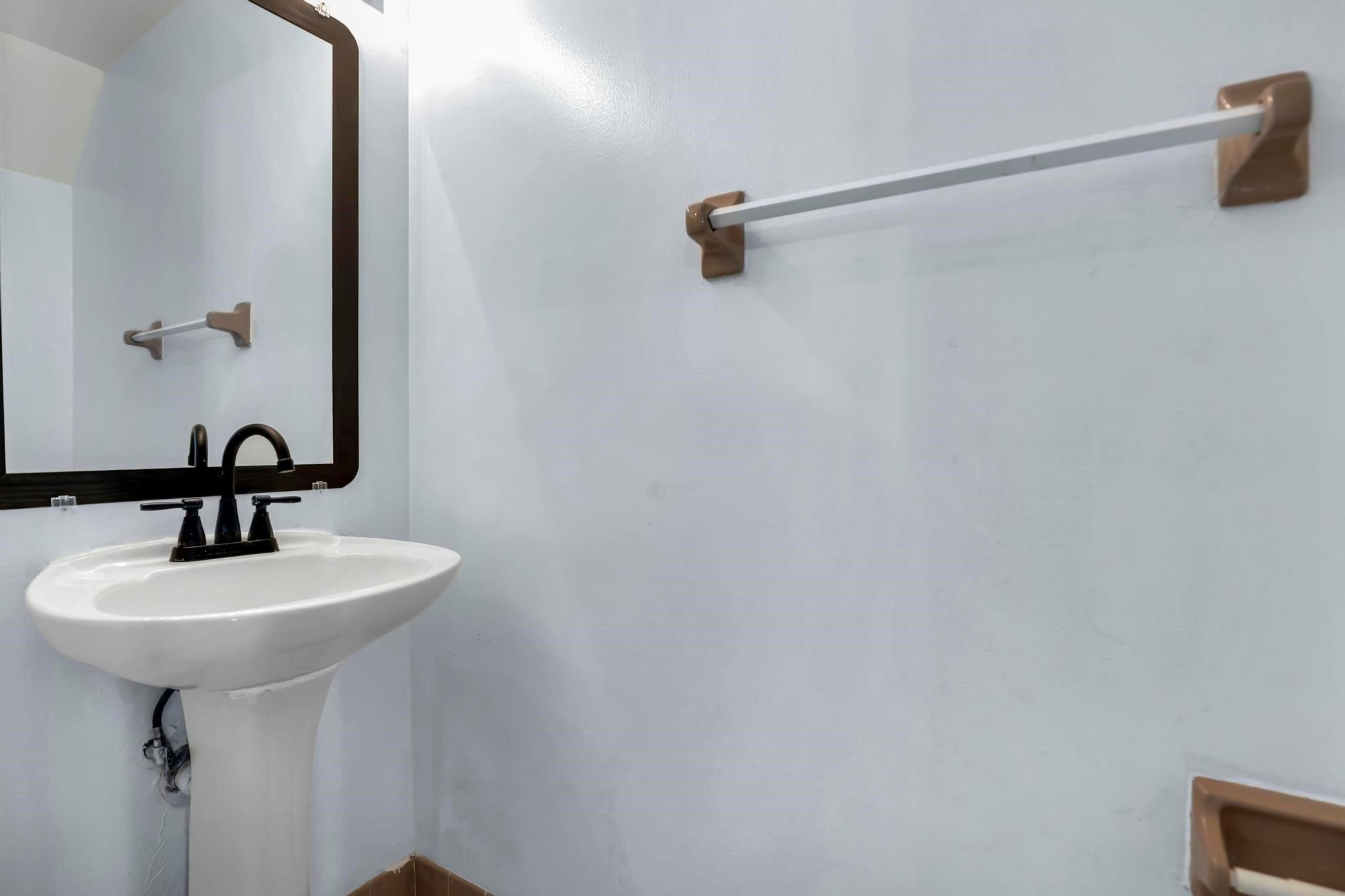 3694 Coral Tree Cir 3694