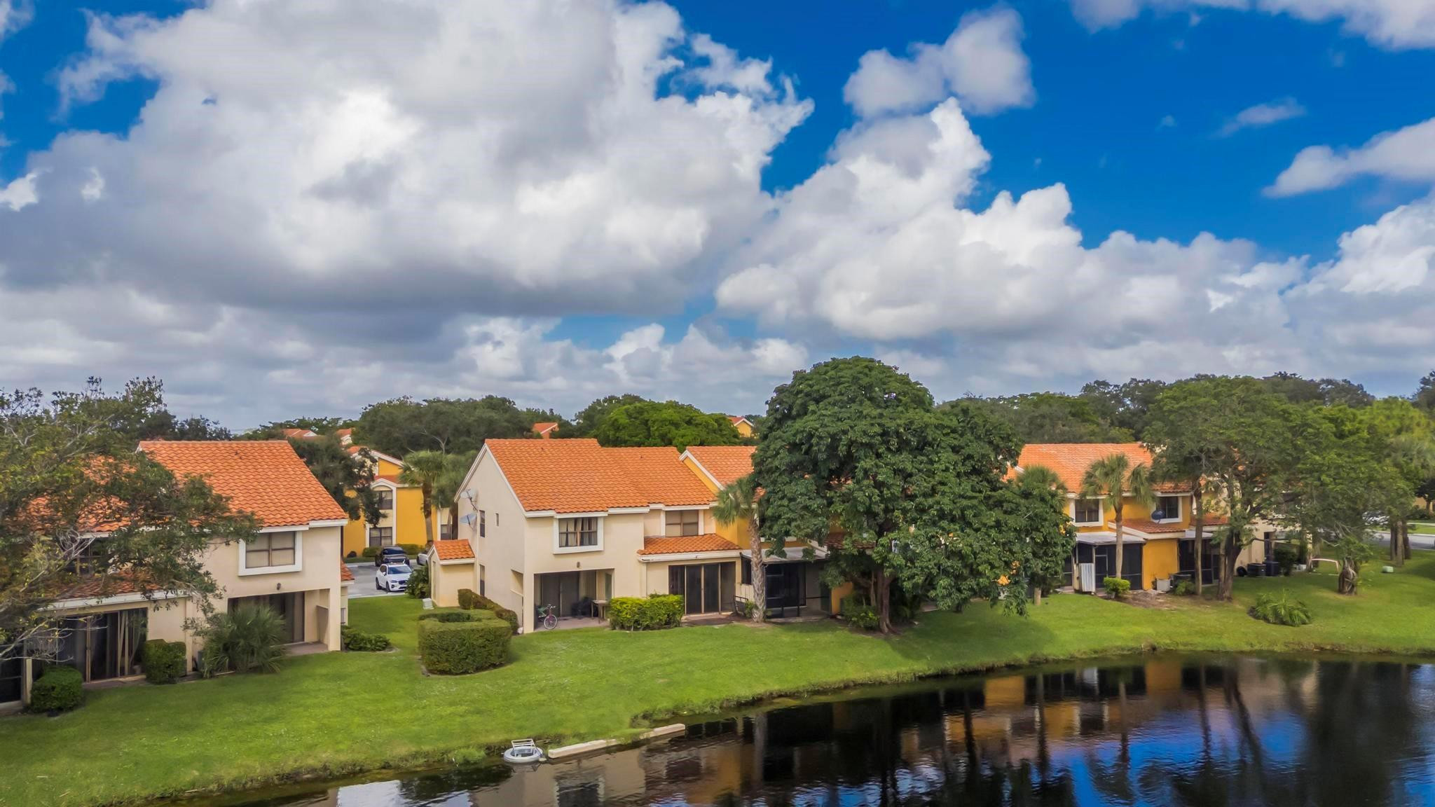 3694 Coral Tree Cir 3694