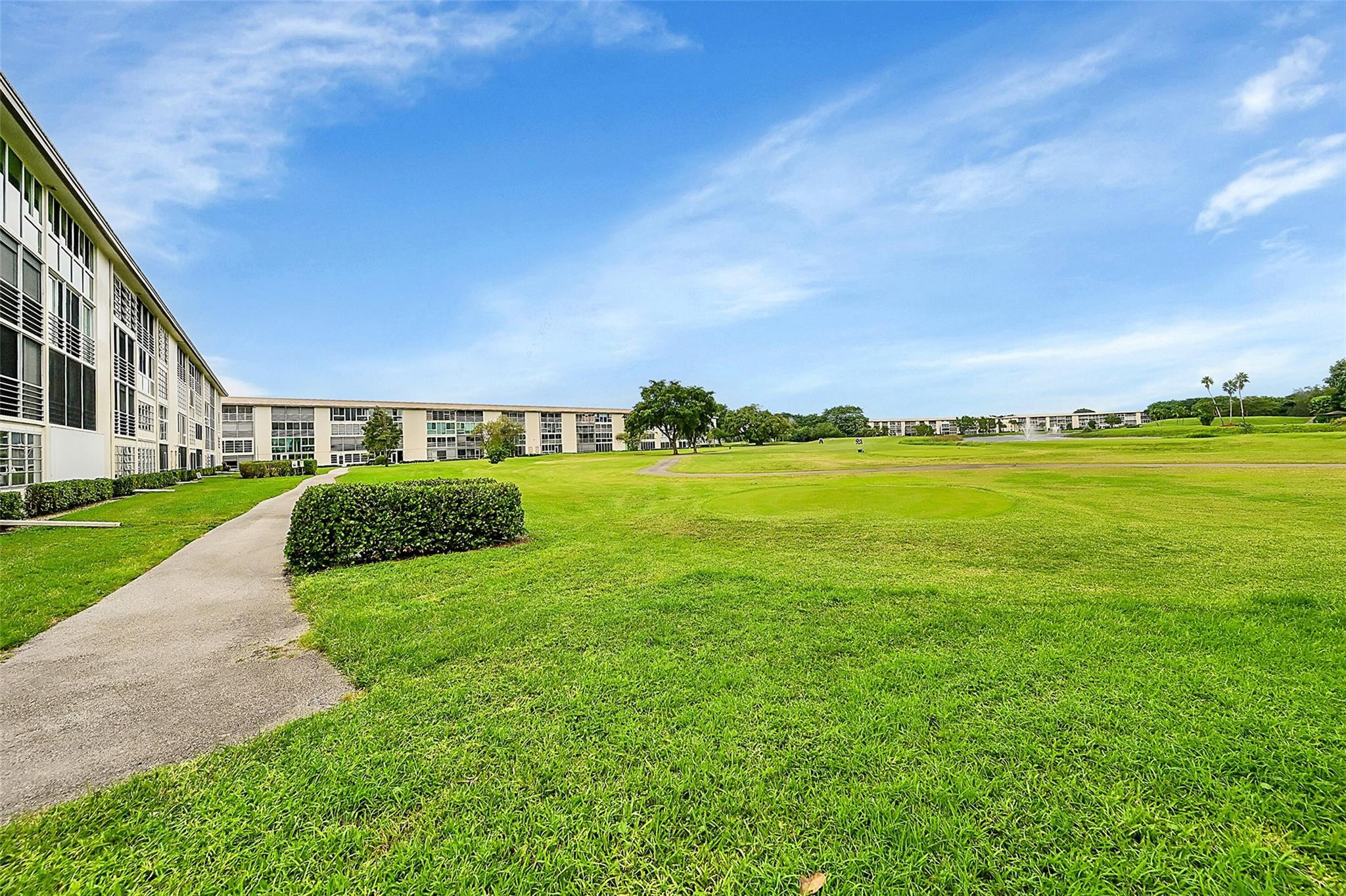 2801 Victoria Way G3