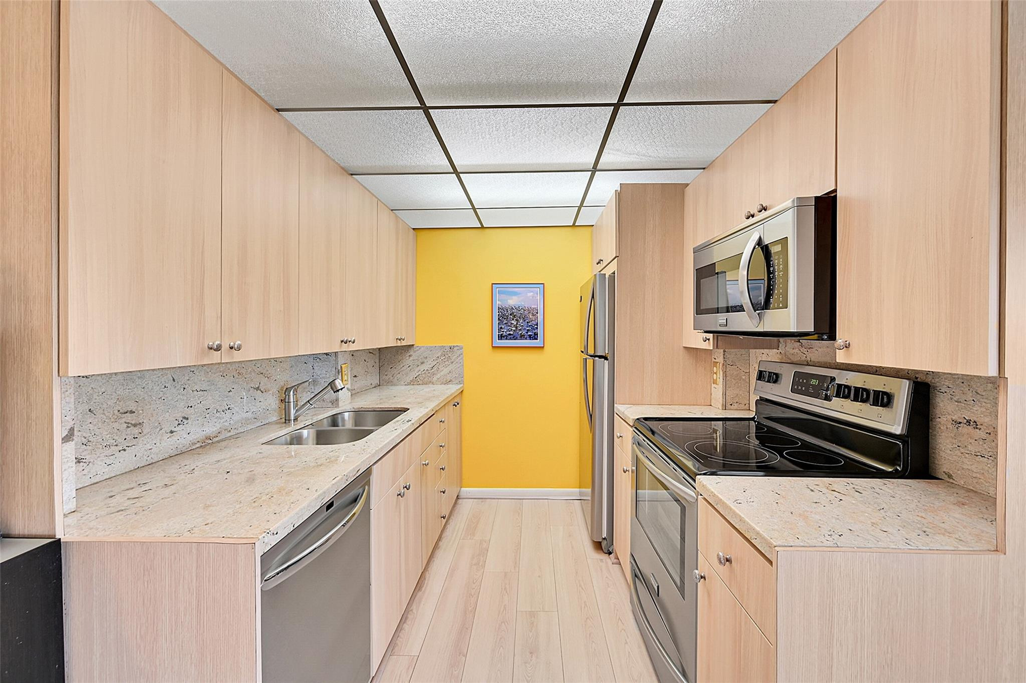 2801 Victoria Way G3