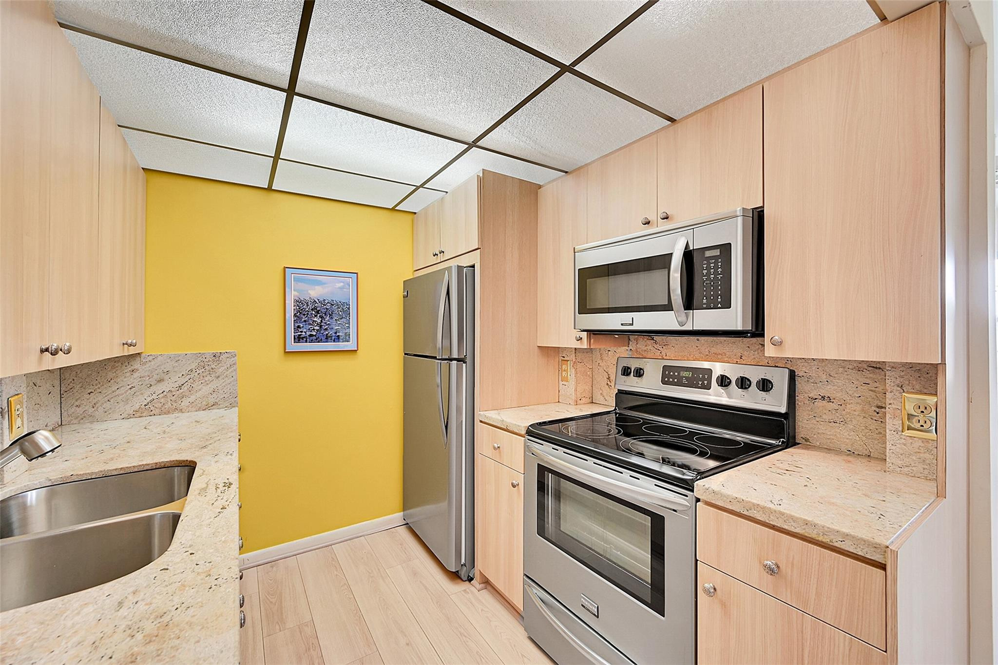 2801 Victoria Way G3