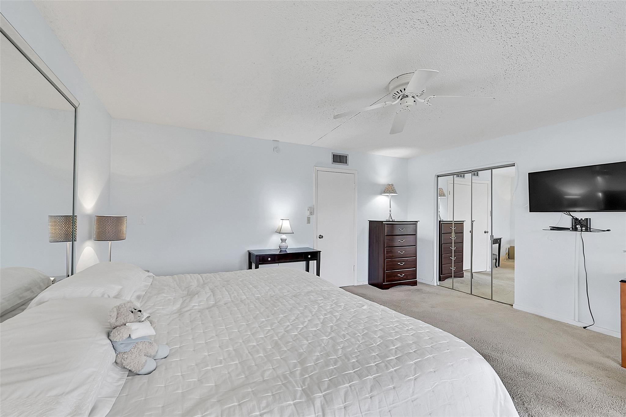 2801 Victoria Way G3