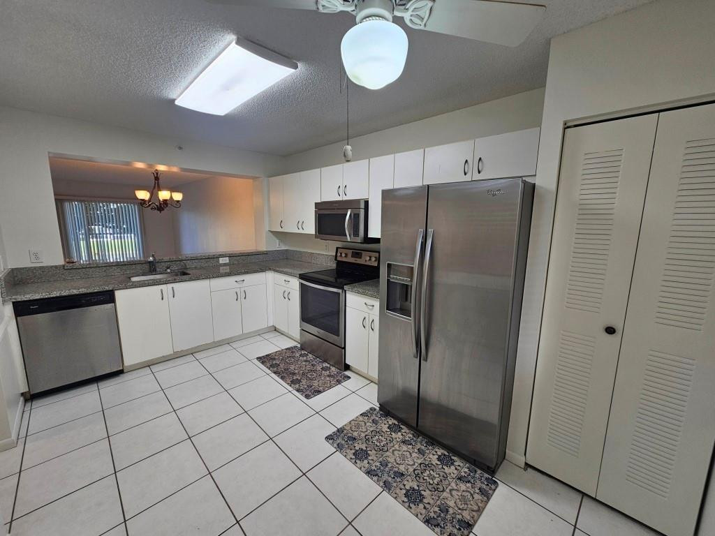 9537 Weldon Cir I201