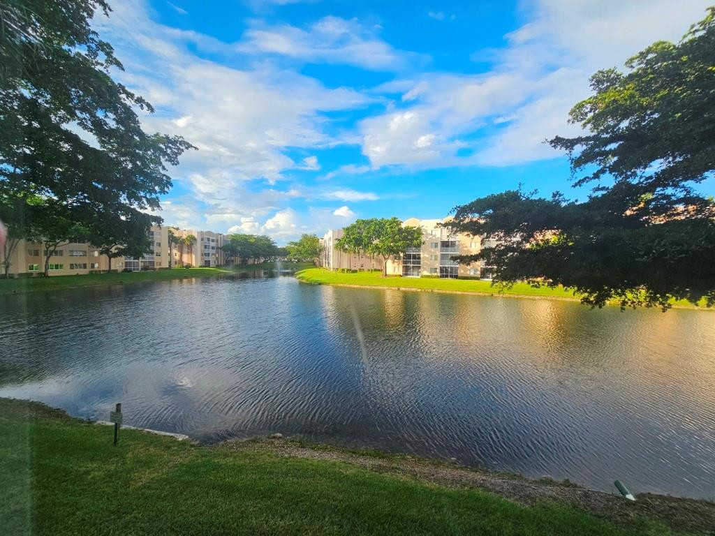 9537 Weldon Cir I201