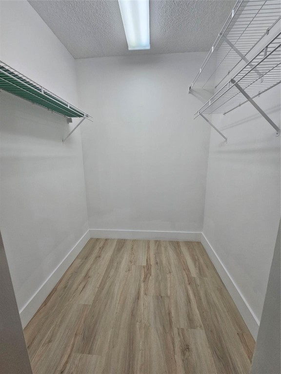 9537 Weldon Cir I201