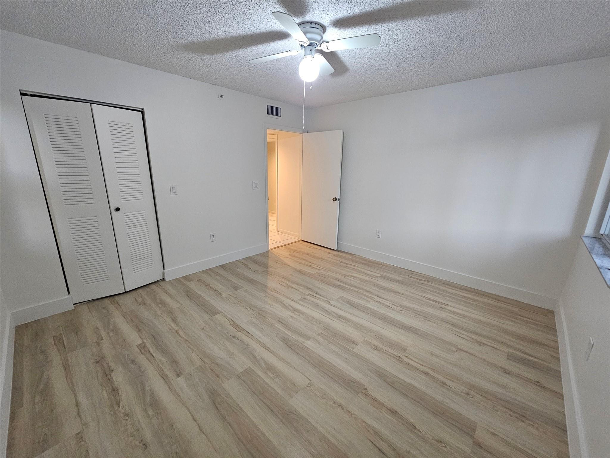 9537 Weldon Cir I201