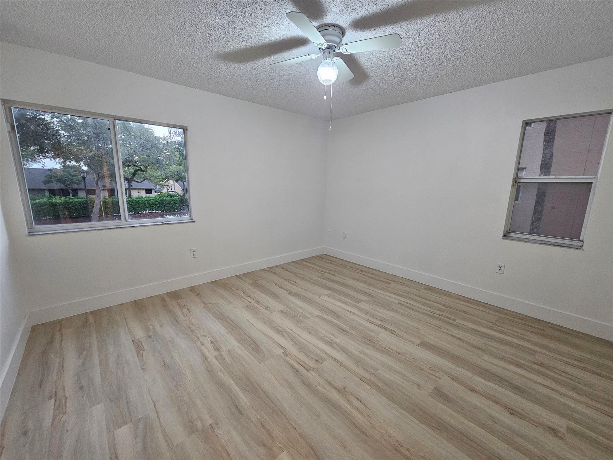 9537 Weldon Cir I201