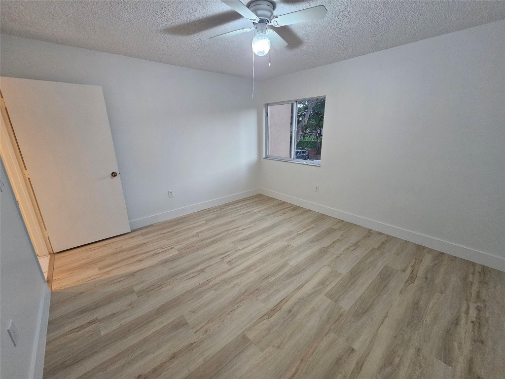 9537 Weldon Cir I201