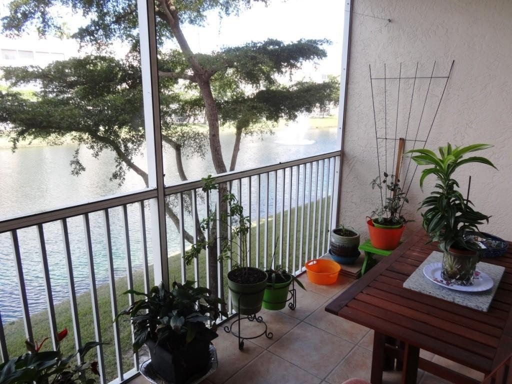 9537 Weldon Cir I201