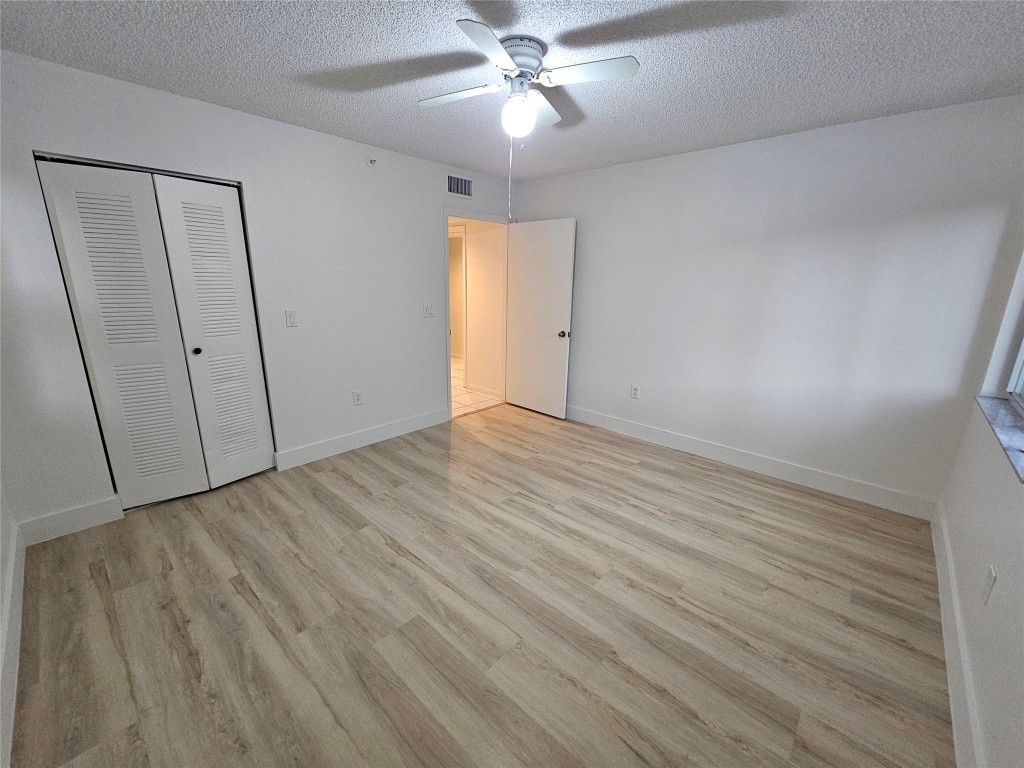 9537 Weldon Cir I201