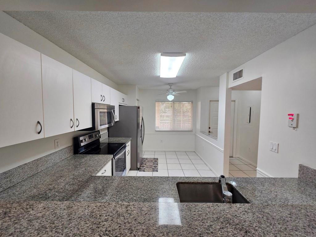 9537 Weldon Cir I201