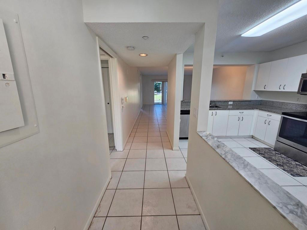 9537 Weldon Cir I201