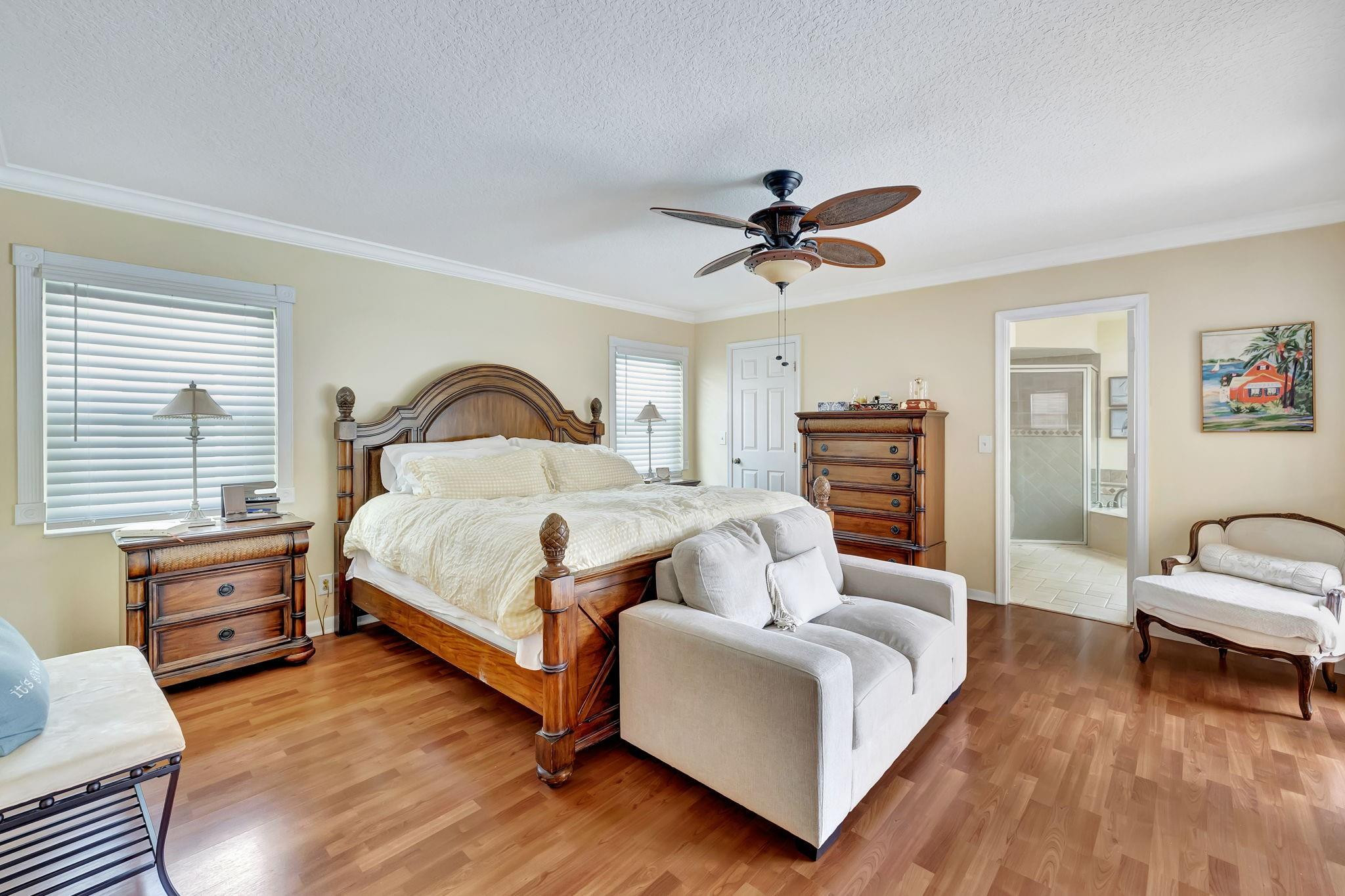 6121 NW 56 Court
