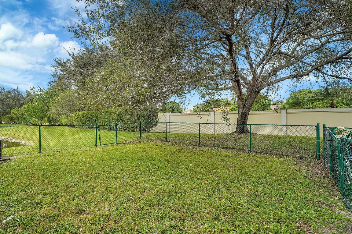 7251 Sienna Ridge Ln