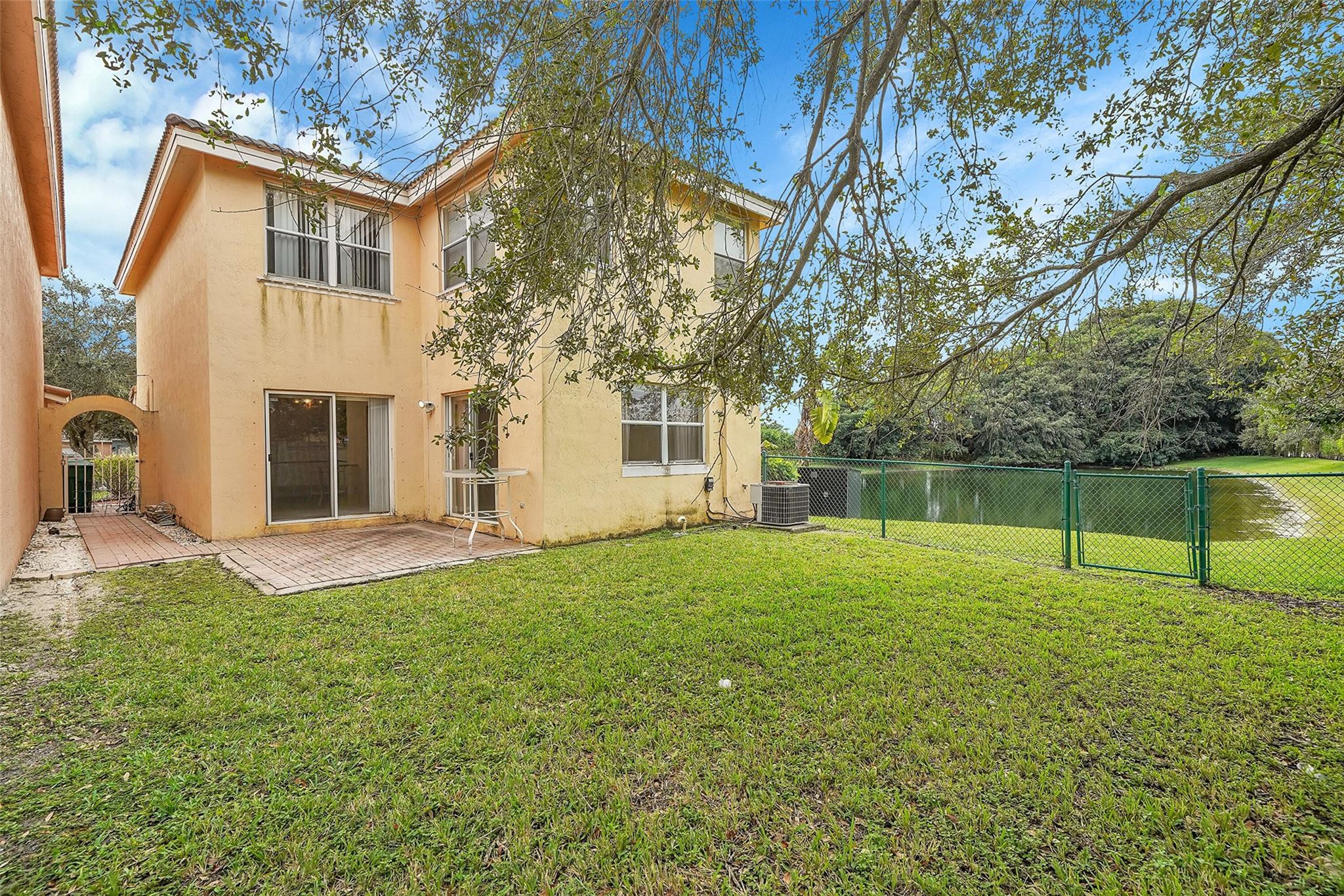 7251 Sienna Ridge Ln