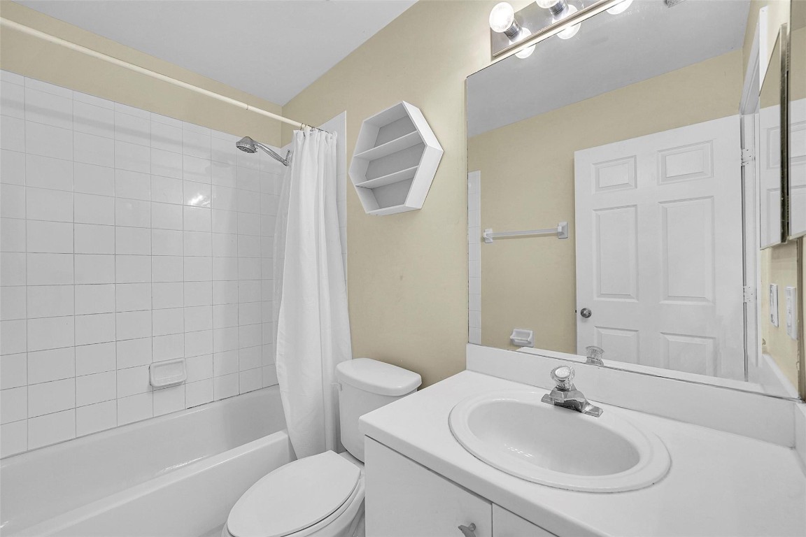 7251 Sienna Ridge Ln