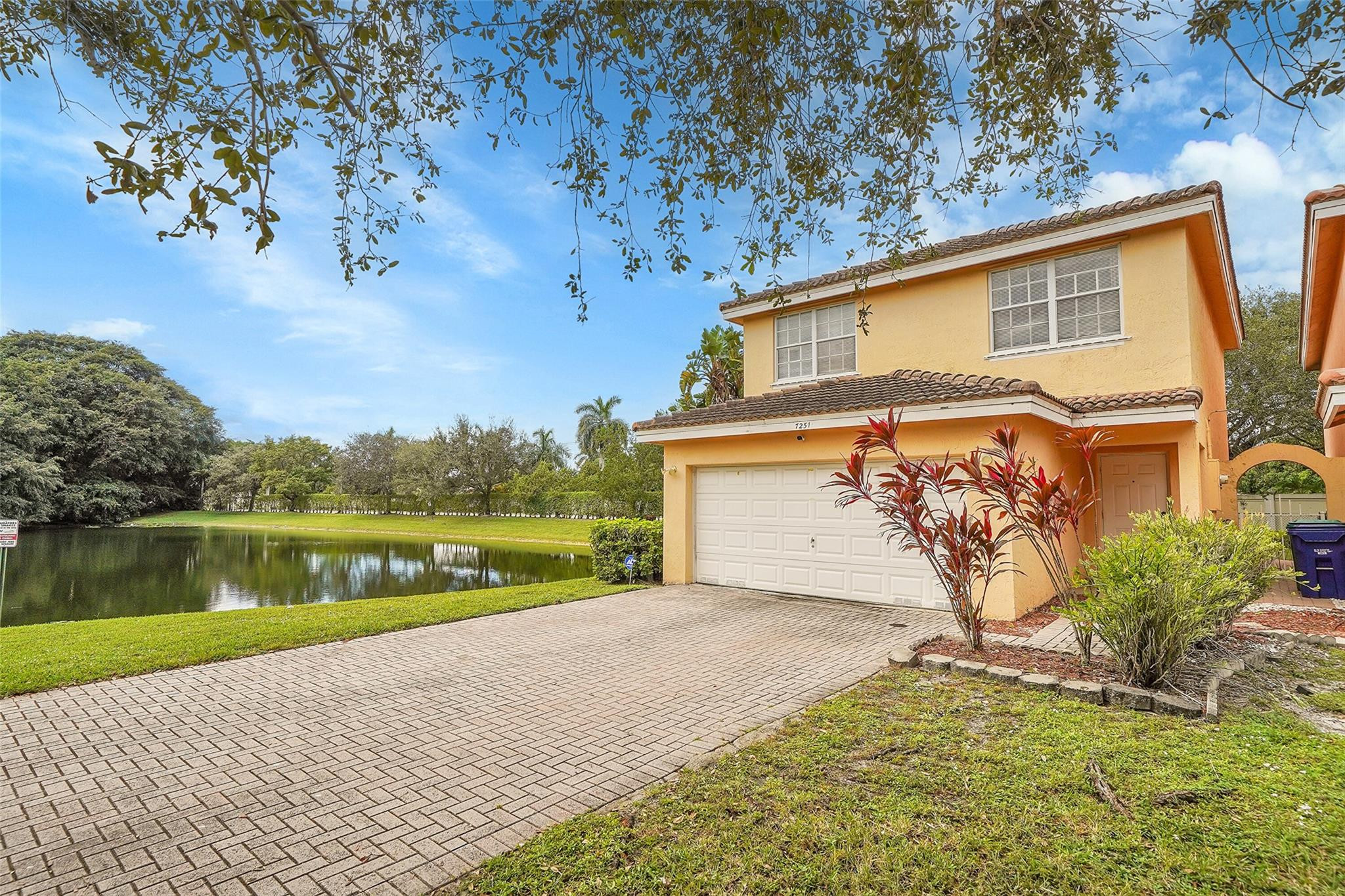 7251 Sienna Ridge Ln