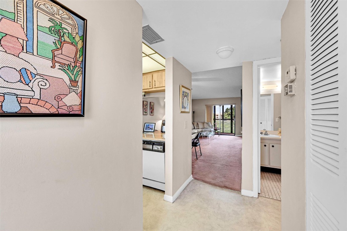 10101 Lakes Blvd 305