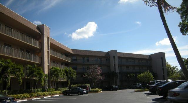 10101 Lakes Blvd 305