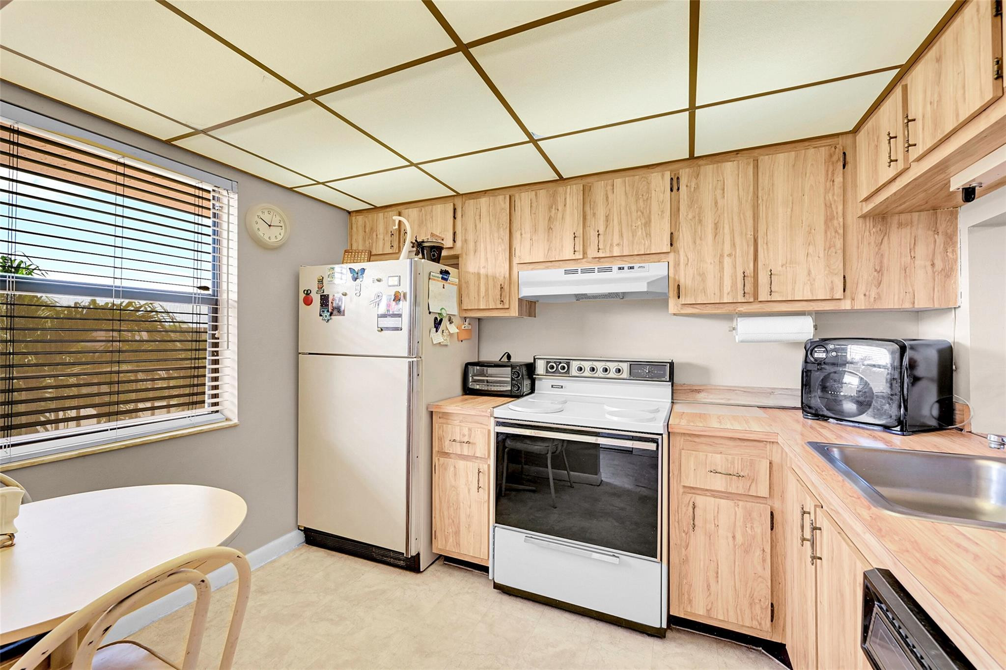 10101 Lakes Blvd 305