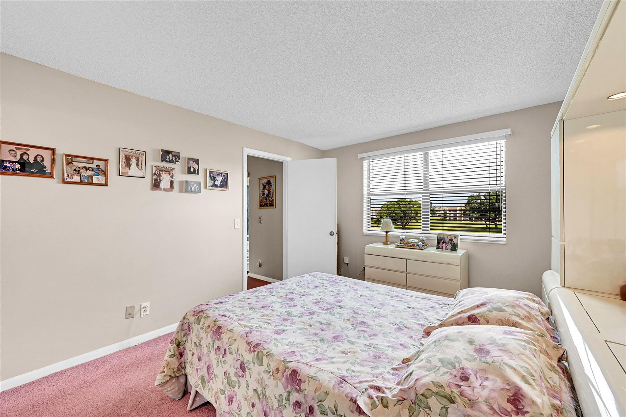 10101 Lakes Blvd 305