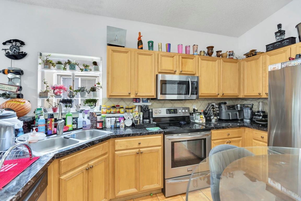 4504 SW 12th Ct