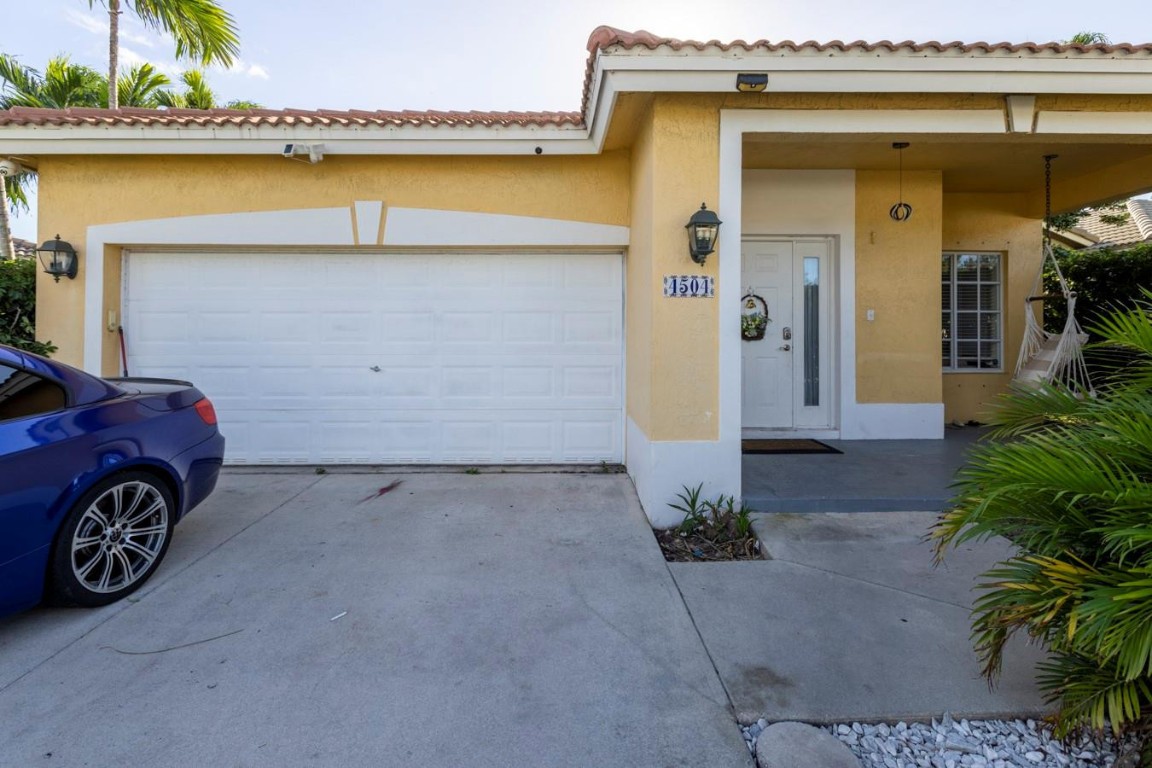 4504 SW 12th Ct