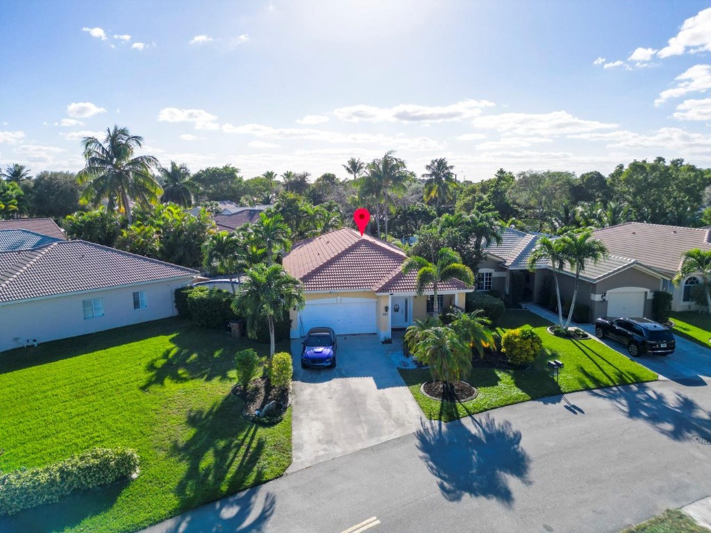 4504 SW 12th Ct