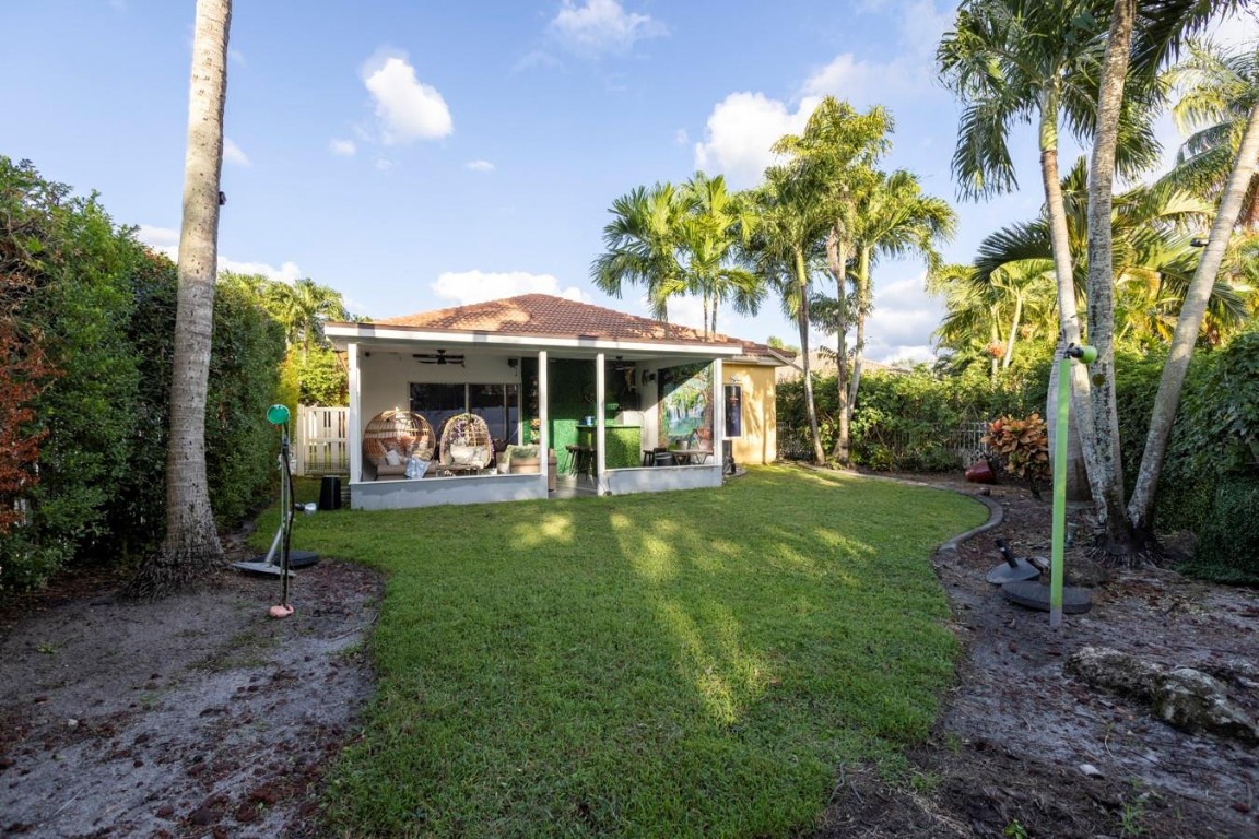 4504 SW 12th Ct
