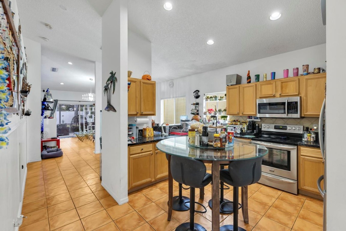 4504 SW 12th Ct