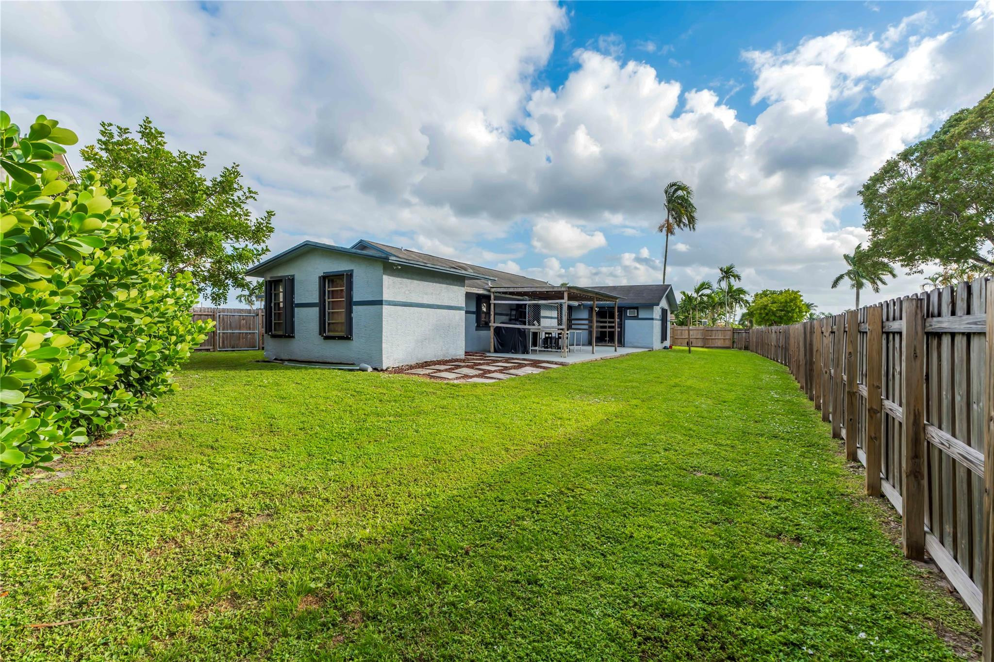 8920 NW 14th St