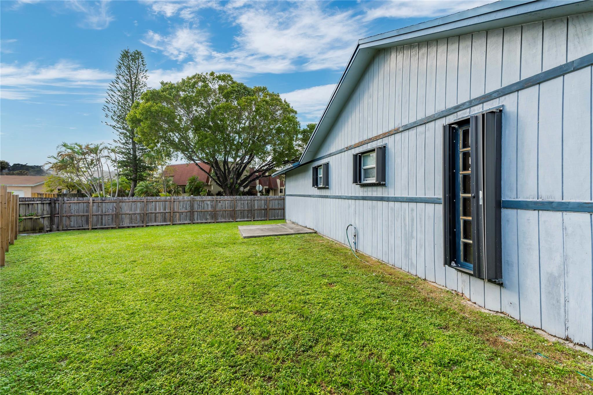 8920 NW 14th St