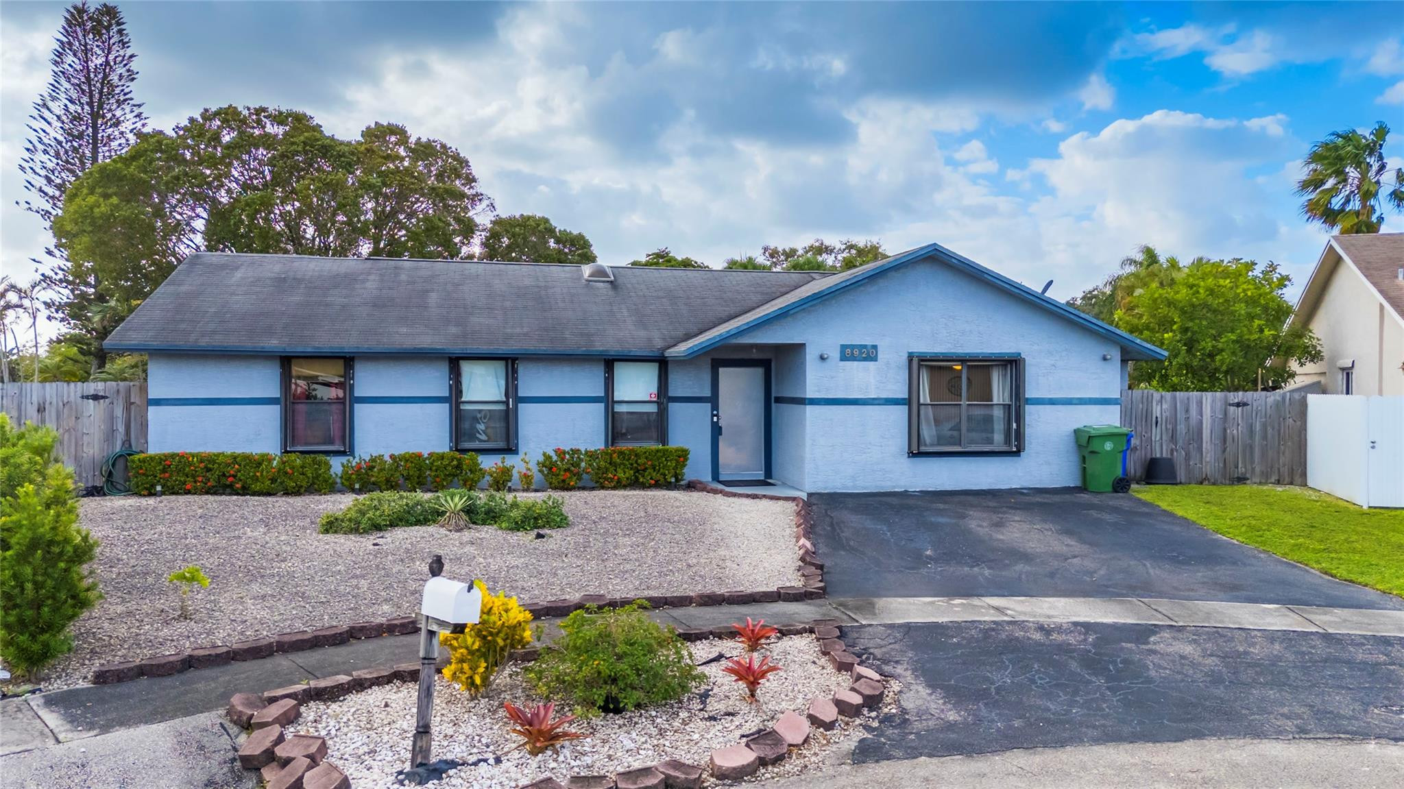8920 NW 14th St