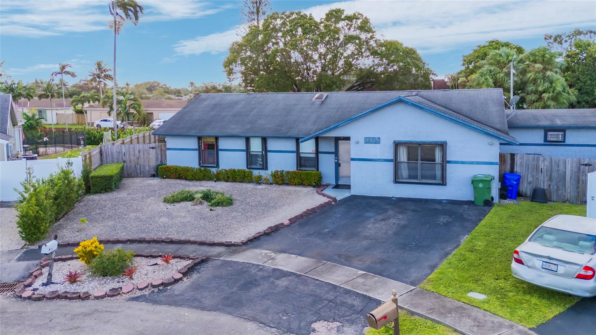 8920 NW 14th St