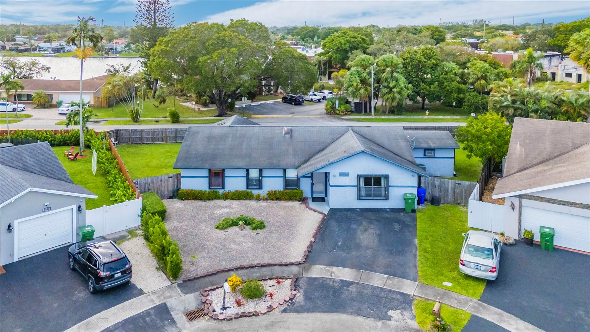 8920 NW 14th St
