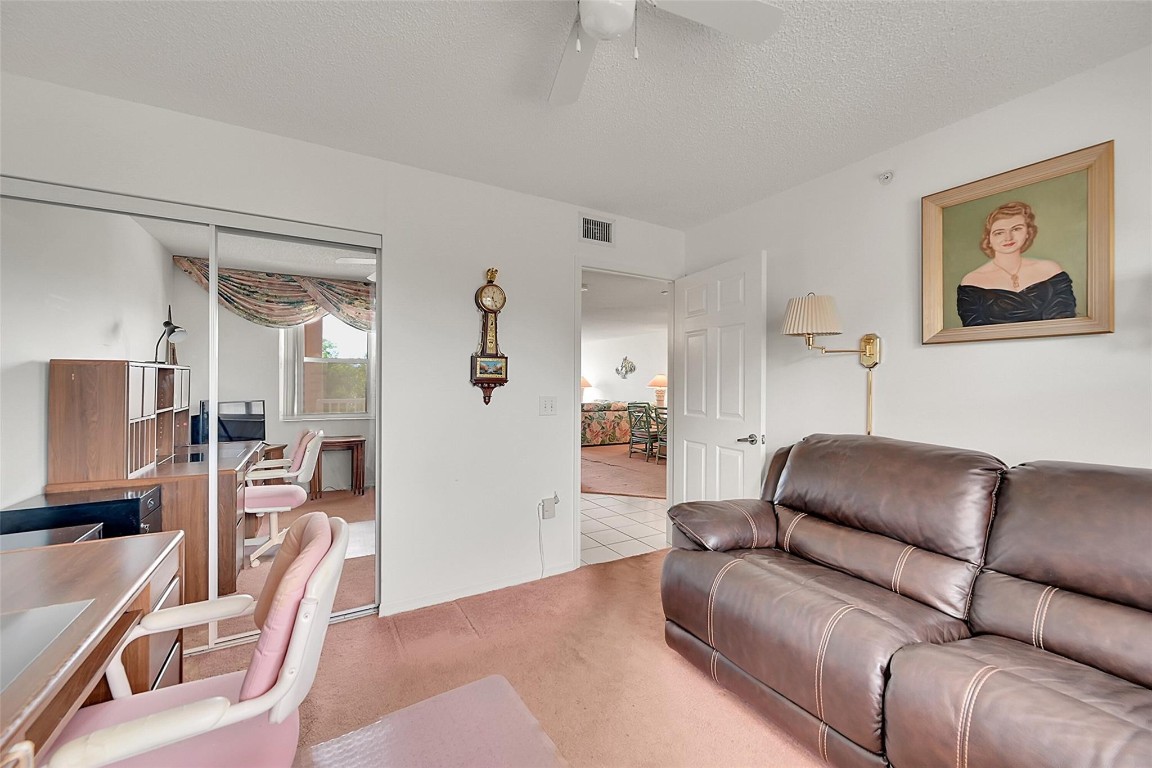 2601 N Nob Hill Rd 407