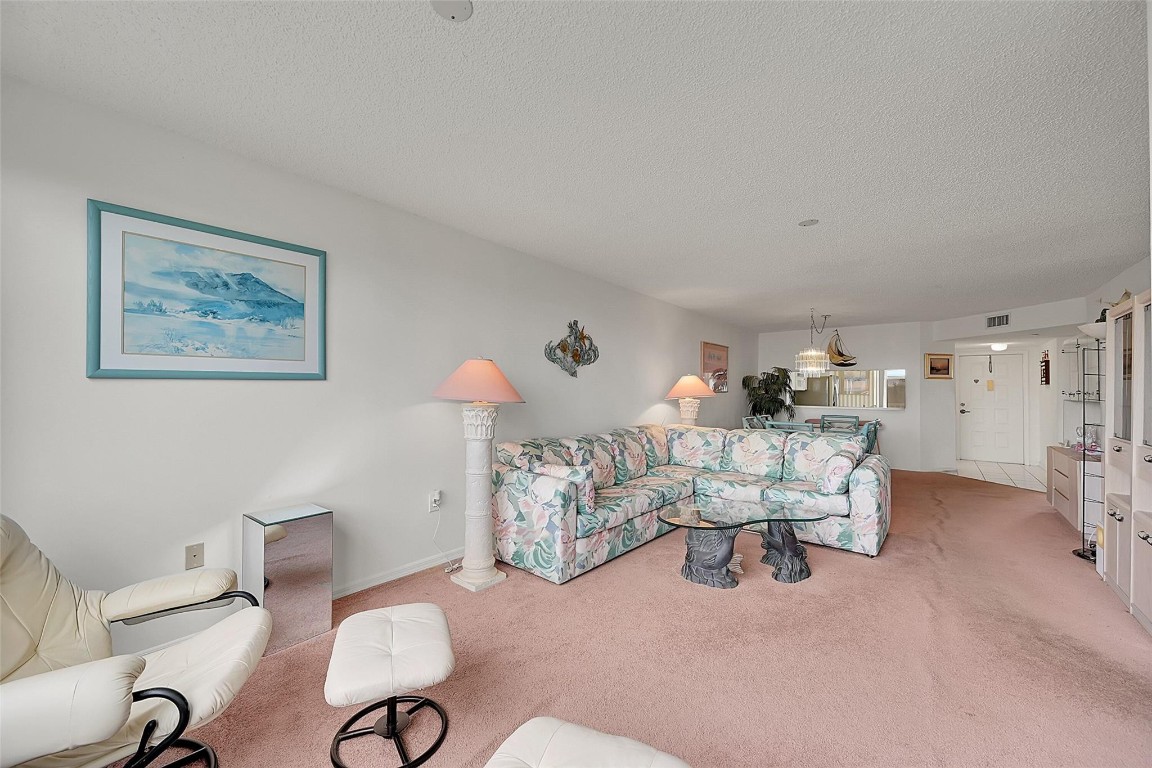 2601 N Nob Hill Rd 407