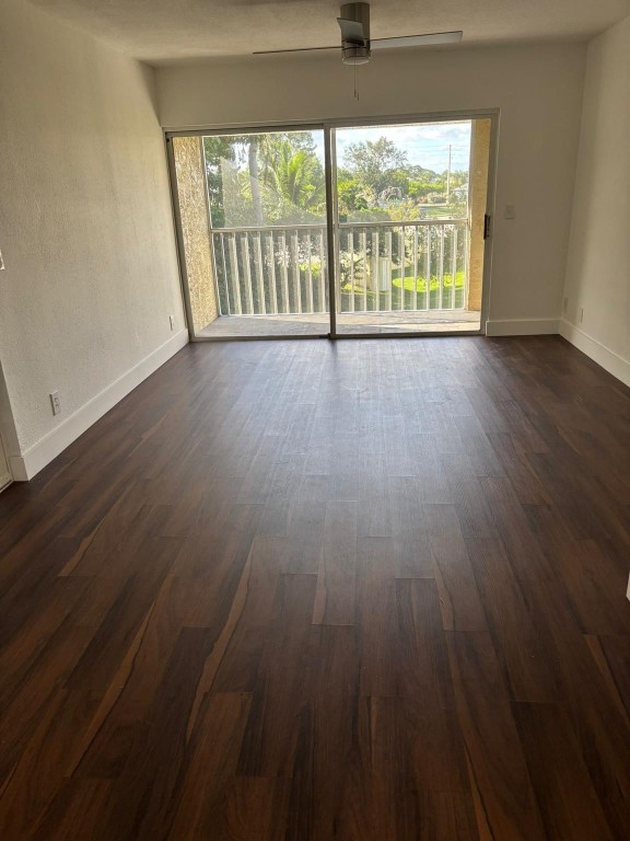 1540 SE Royal Green Cir 206