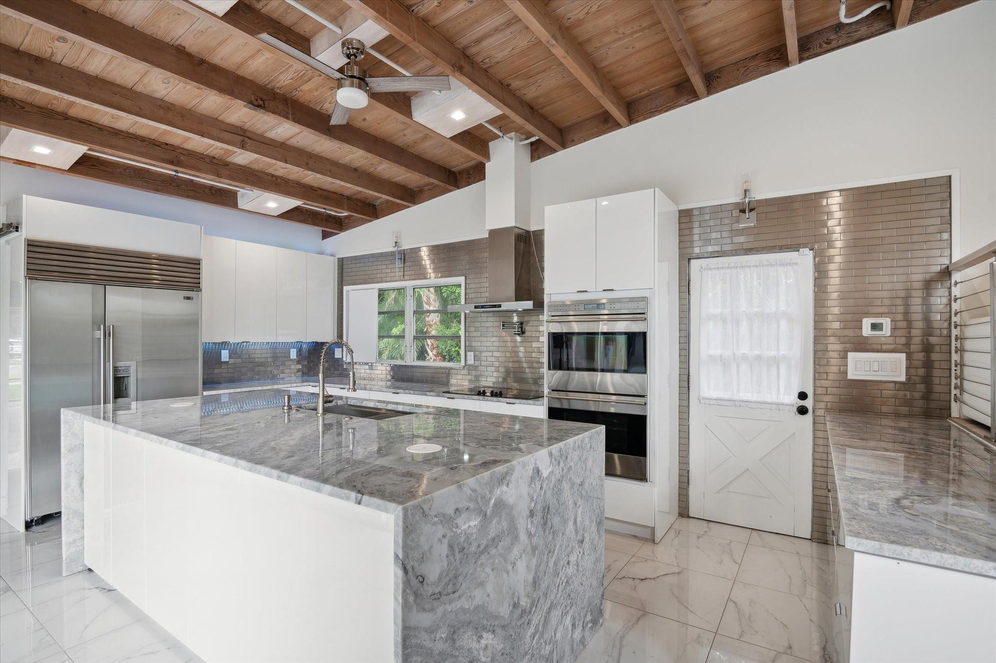 2224 Anchor Dr