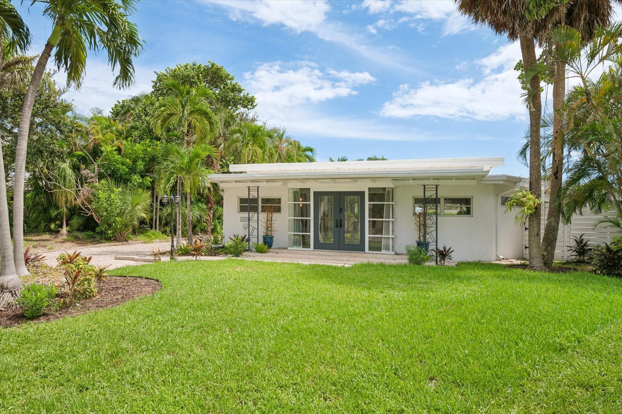 2224 Anchor Dr