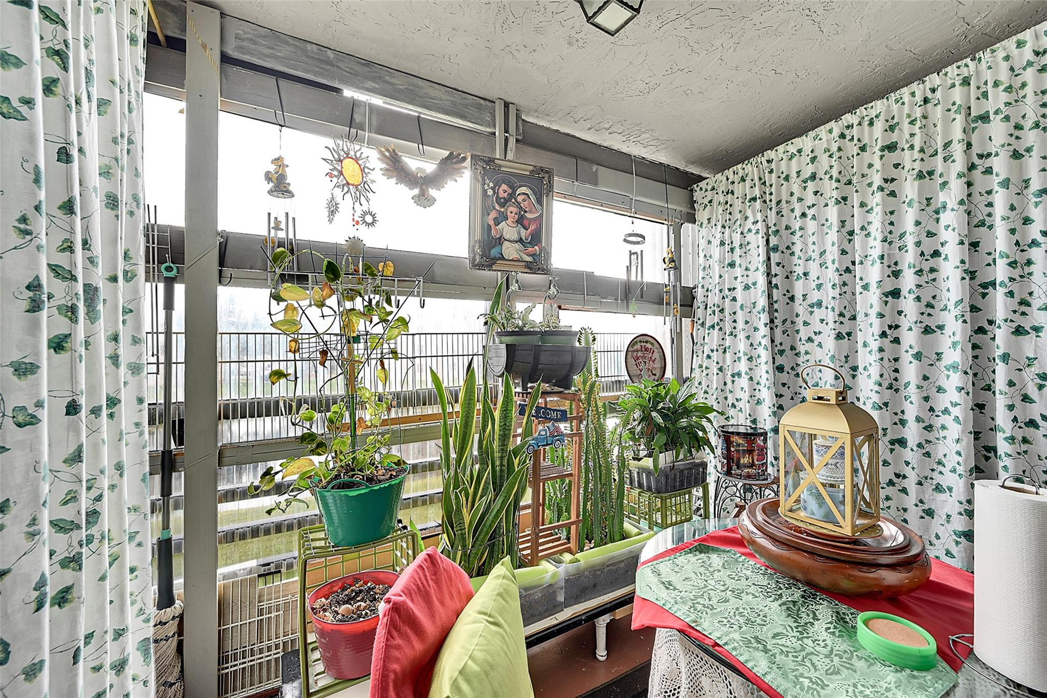 10442 Lakes Blvd 202