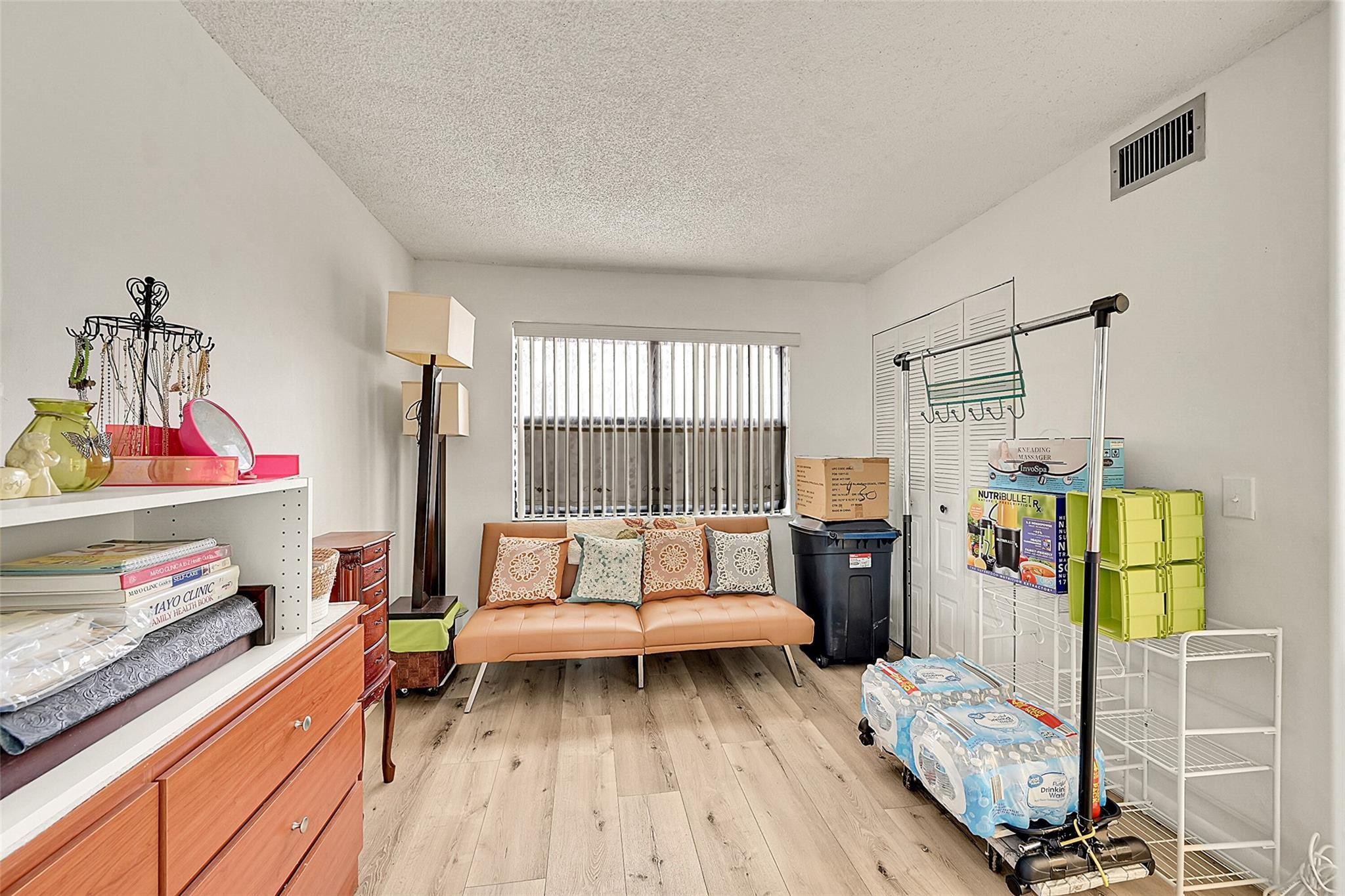 10442 Lakes Blvd 202