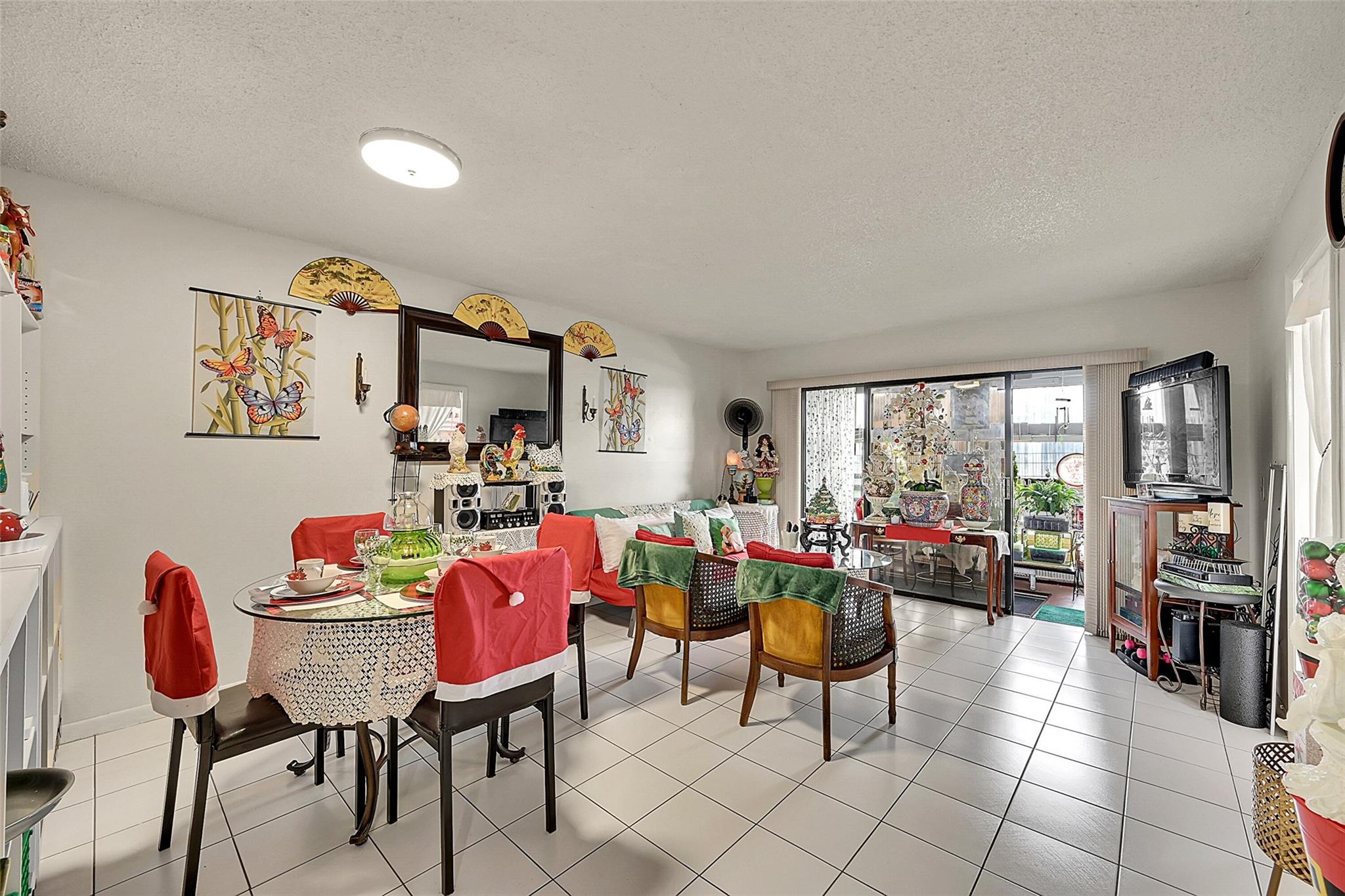 10442 Lakes Blvd 202