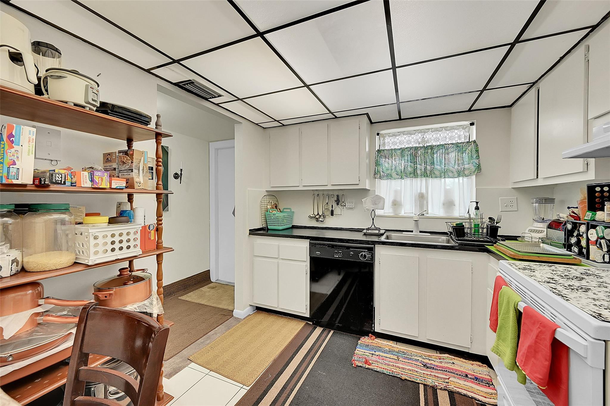 10442 Lakes Blvd 202