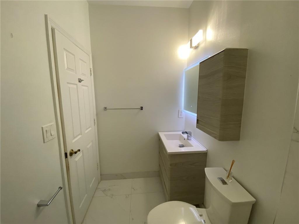 2895 Crestwood Ter 2895