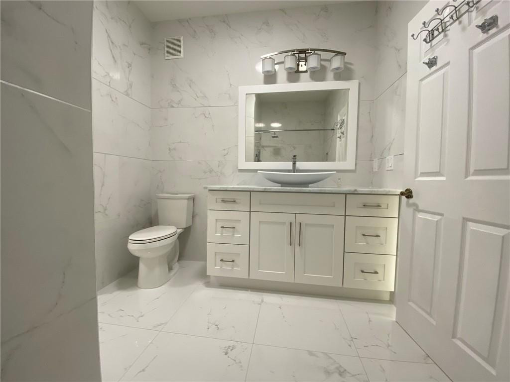 2895 Crestwood Ter 2895