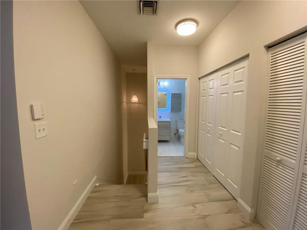 2895 Crestwood Ter 2895