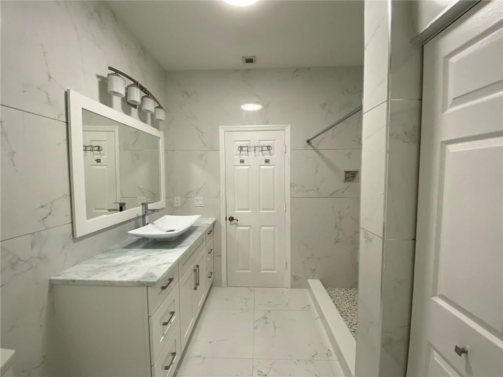 2895 Crestwood Ter 2895