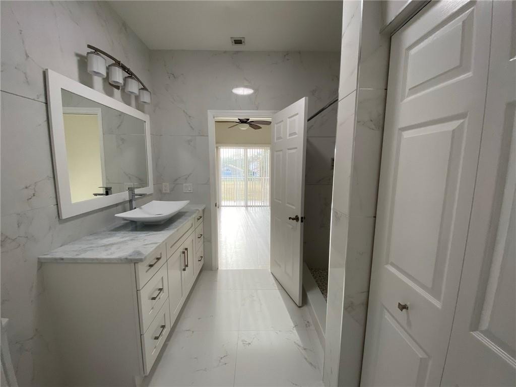 2895 Crestwood Ter 2895